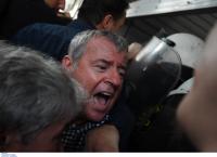 ΠΟΕΔΗΝ: Διαμαρτυρία με κρεμάλες και γραβάτες (pics)