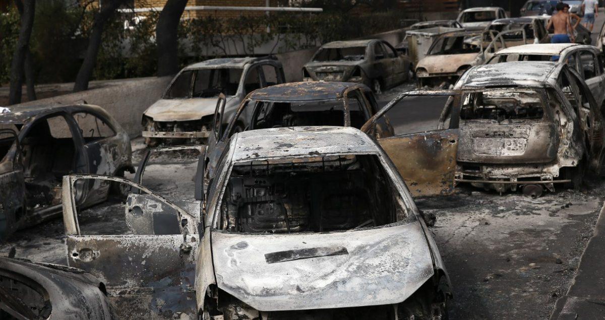 Αθήνα εμπρηστικές επιθέσεις: Πυρπολήθηκαν είκοσι οχήματα σε Αθήνα, Μαρούσι και Αγ. Παρασκευή