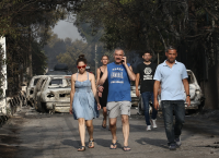 Φωτιές Αττική: Μαρτυρίες κατοίκων που κόβουν την ανάσα