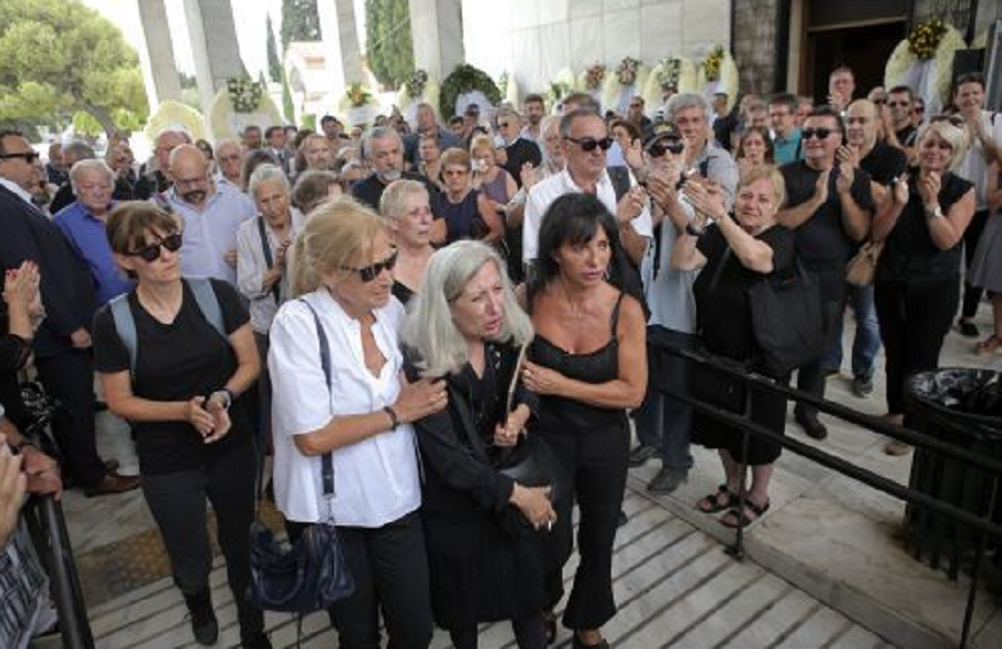 Μάνος Ελευθερίου: Το τελευταίο αντίο (pics)
