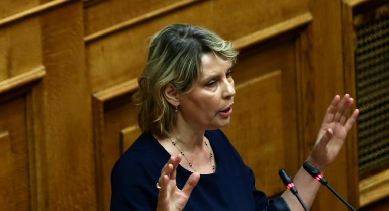 Παπακώστα για χημικά στο συλλαλητήριο: Εκτίθεστε οι επισπεύδοντες σε κριτική