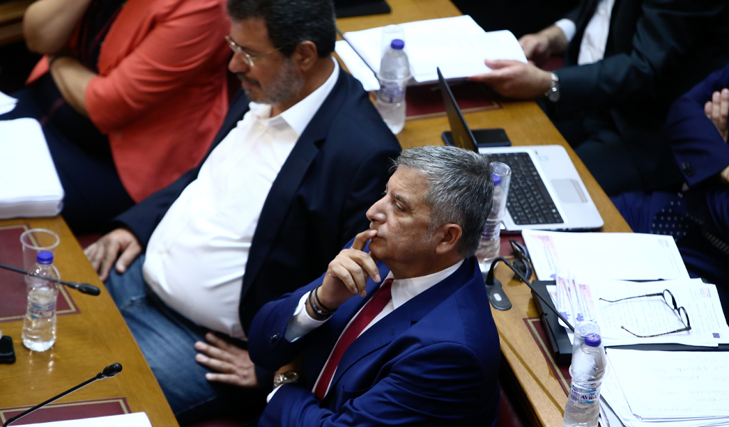 “Σφάχτηκαν” Σκουρλέτης και Πατούλης στη Βουλή για τον “Κλεισθένη”