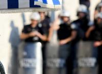 Επεισόδια στη συγκέντρωση για τη Μακεδονία στο Σύνταγμα – Τρεις προσαγωγές (pics)