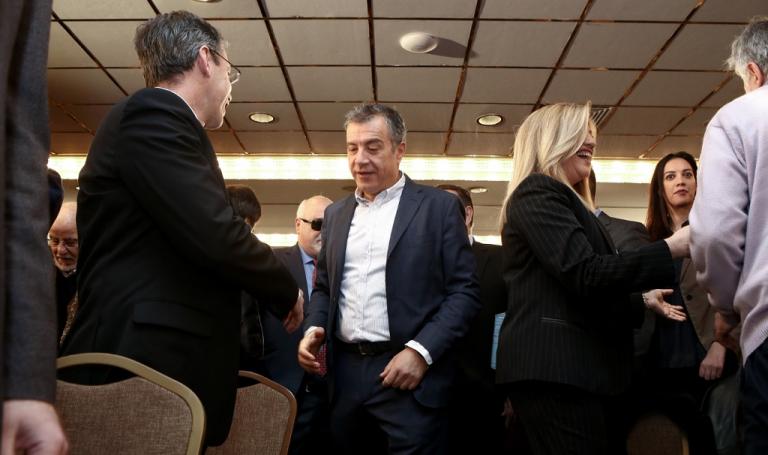 “Χωρίζουν” Ποτάμι και Κίνημα Αλλαγής – Ο Θεοδωράκης ζήτησε την αποχώρηση