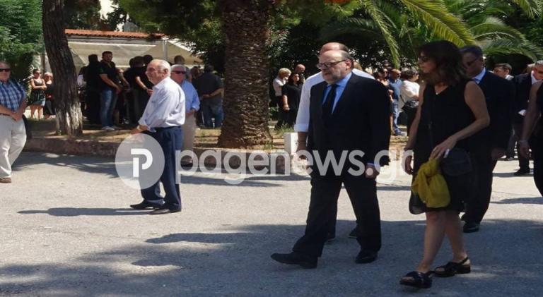 Μάνος Αντώναρος: Πλήθος κόσμου για το “τελευταίο” αντίο (pics&vid)