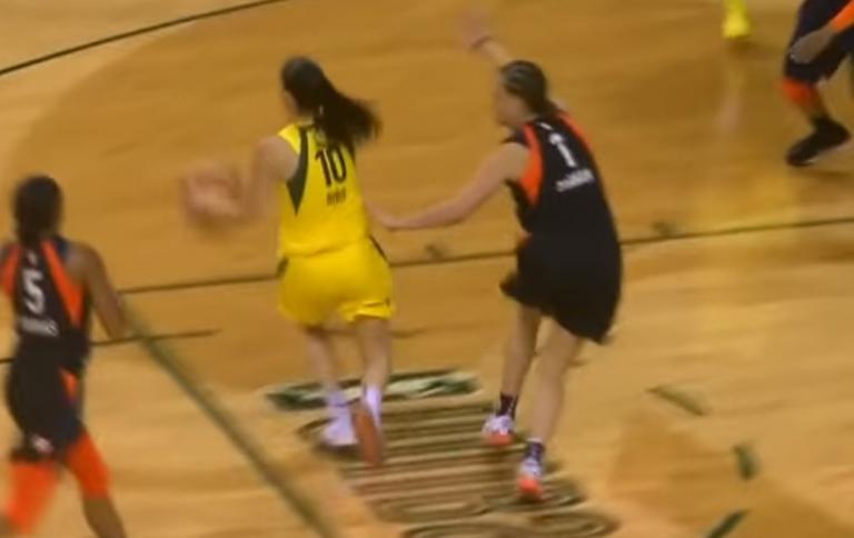 Θηλυκός Κάρι: Η “άρρωστη” no look πάσα της Sue Bird θύμισε… Γκόλντεν Στέιτ (vid)