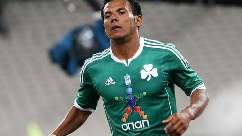 Έπος: Ο Σίλβα Κλέιτον ανοίγει μπύρα με το… τακουνάκι (vid)