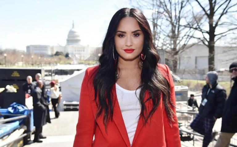 Demi Lovato: Καλυτερεύει η κατάσταση της υγείας της