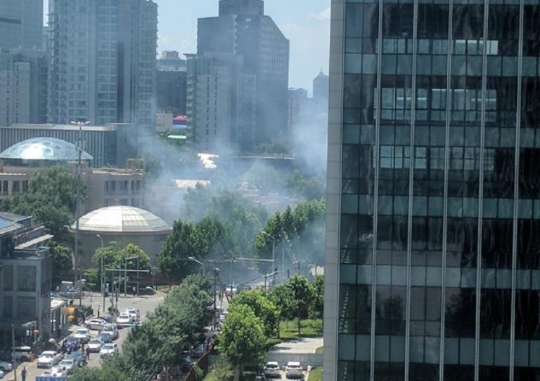 Έκρηξη κοντά στην αμερικανική πρεσβεία στο Πεκίνο