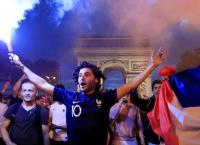 Μουντιάλ 2018: Παροξυσμός στη Γαλλία για τους Παγκόσμιους Πρωταθλητές
