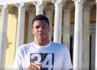 ΝΒΑ 2Κ19: Συγκινήθηκε ο Αντετοκούνμπο με την αφήγηση της μητέρας του (vid)