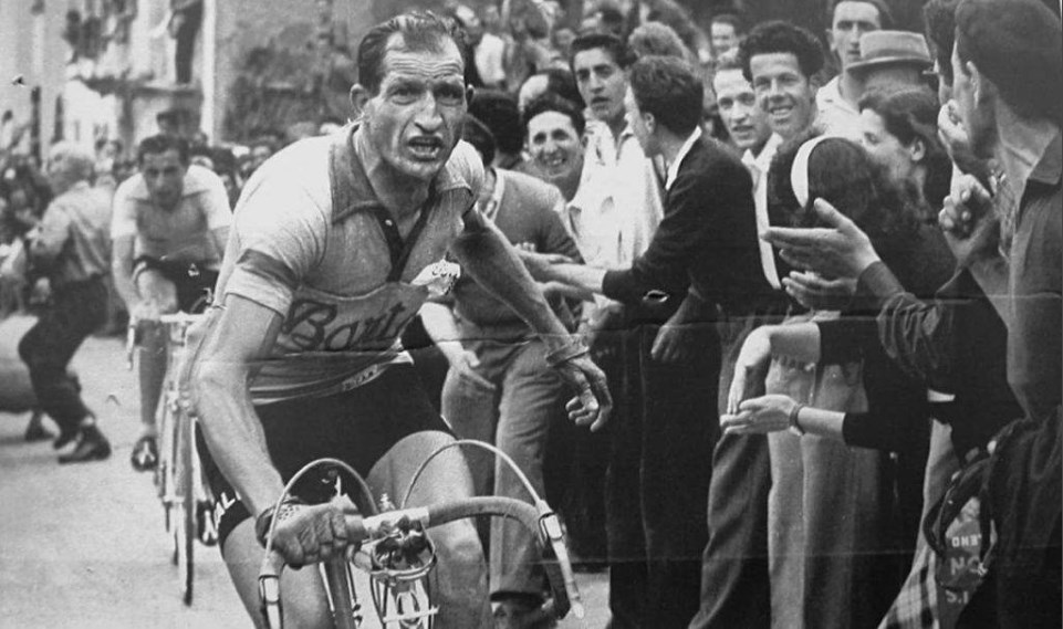 Gino Bartali: Ο Ιταλός ήρωας ποδηλάτης που τιμά με doodle η Google