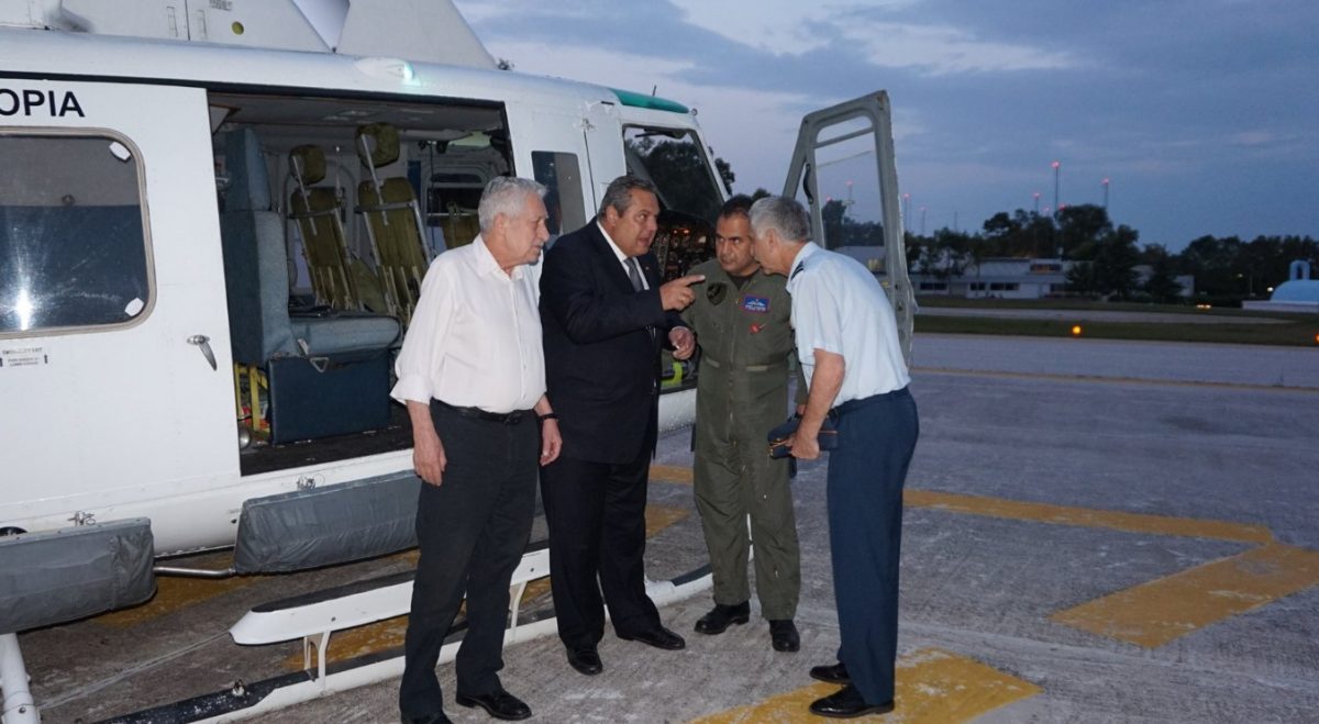 Φωτιά τώρα: Αυτοψία Καμμένου με ελικόπτερο πάνω από την Αττική