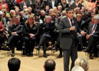 Οι γαλλικές αρχές «ανοίγουν» την έρευνα εις βάρος του Φιγιόν