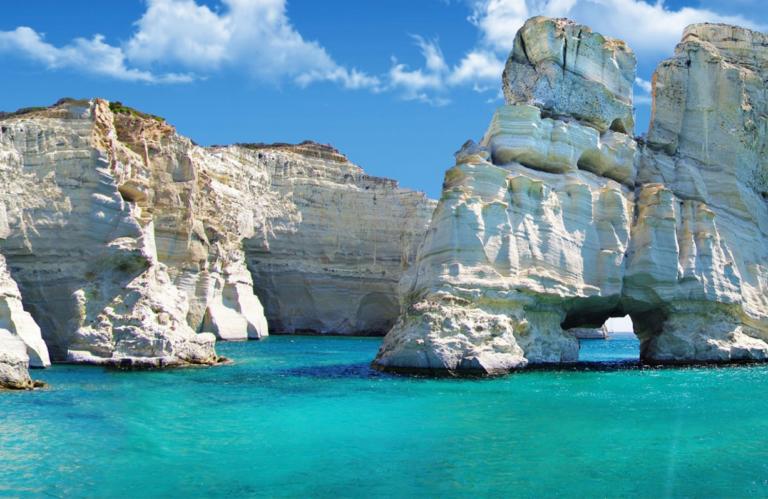 Αφιέρωμα στη Μήλο από την Vogue Αυστραλίας