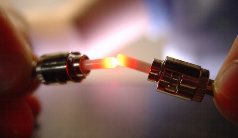 Ασύρματη μετάδοση δεδομένων μέσω πομπών Terahertz
