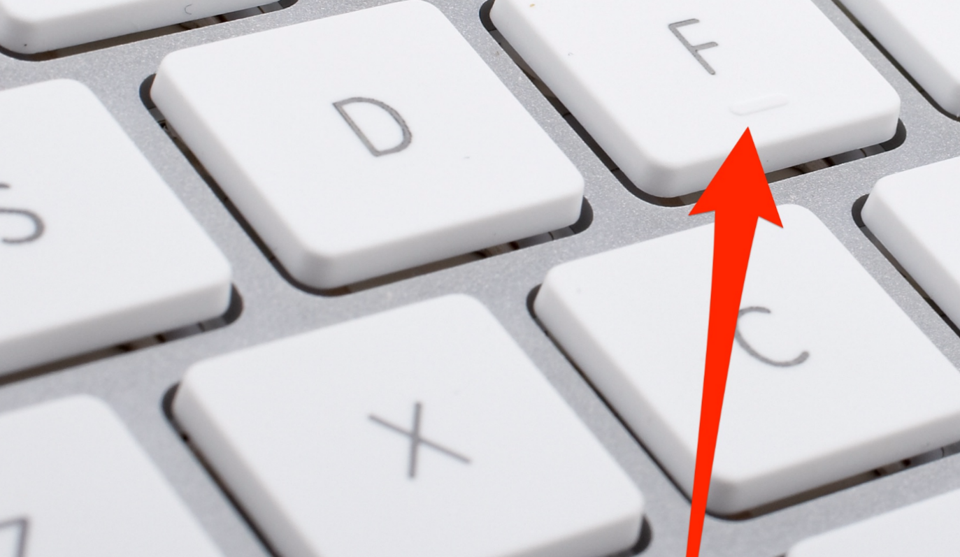 Πληκτρολόγιο: Ο λόγος ύπαρξης «εξογκωμάτων» στα πλήκτρα F και J (vid)