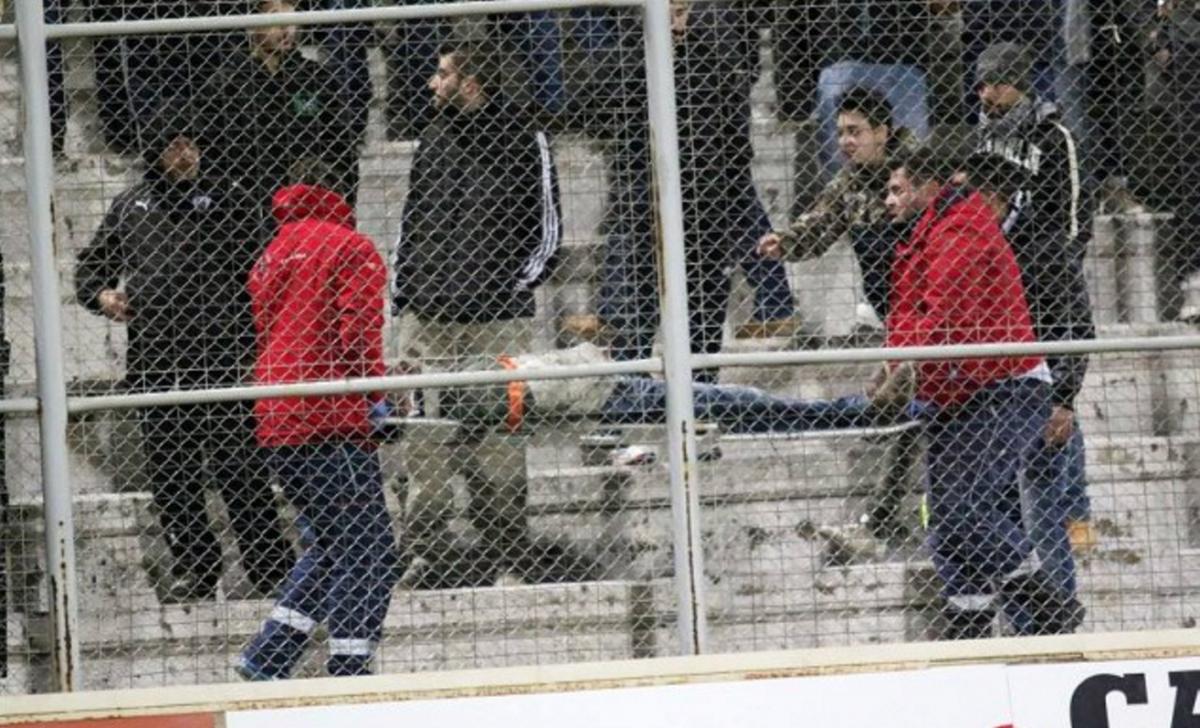 Φίλαθλος του ΠΑΟΚ τραυματίστηκε πέφτοντας από την εξέδρα!
