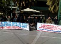 Έφτασαν στην πλατεία Βάθη οι αγρότες
