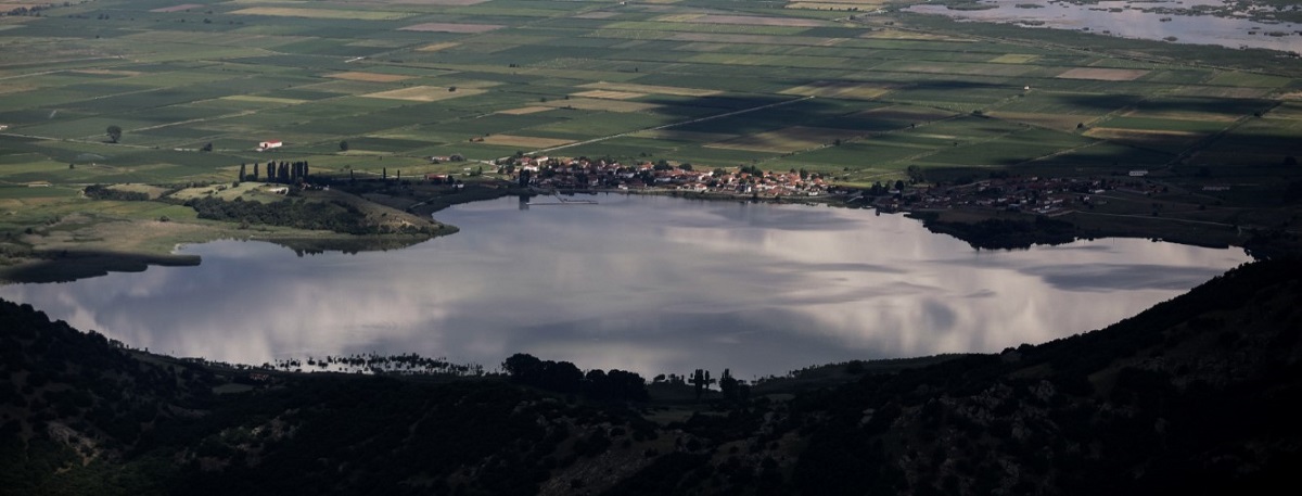 Φλώρινα: Απαγόρευση κολύμβησης στη λίμνη Βεγορίτιδα