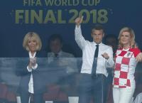 Ποια Μπριζίτ; Η διαχυτικότητα Μακρόν – Κιτάροβιτς πρώτο θέμα σε όλο τον κόσμο (pics&vids)