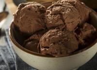 Η συνταγή της ημέρας: Παγωτό με κουβερτούρα και cookies