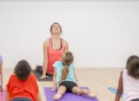 Πόσο ωφέλιμη είναι η Yoga για τα παιδιά μας;