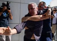 Δώρα Ζέμπερη: Ξεσπά ο πατέρας του θύματος έξω από το δικαστήριο (pics&vid)