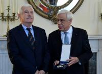 Προκόπης Παυλόπουλος: Παρασημοφόρησε τον Παναγιώτη Λασκαρίδη (pics)
