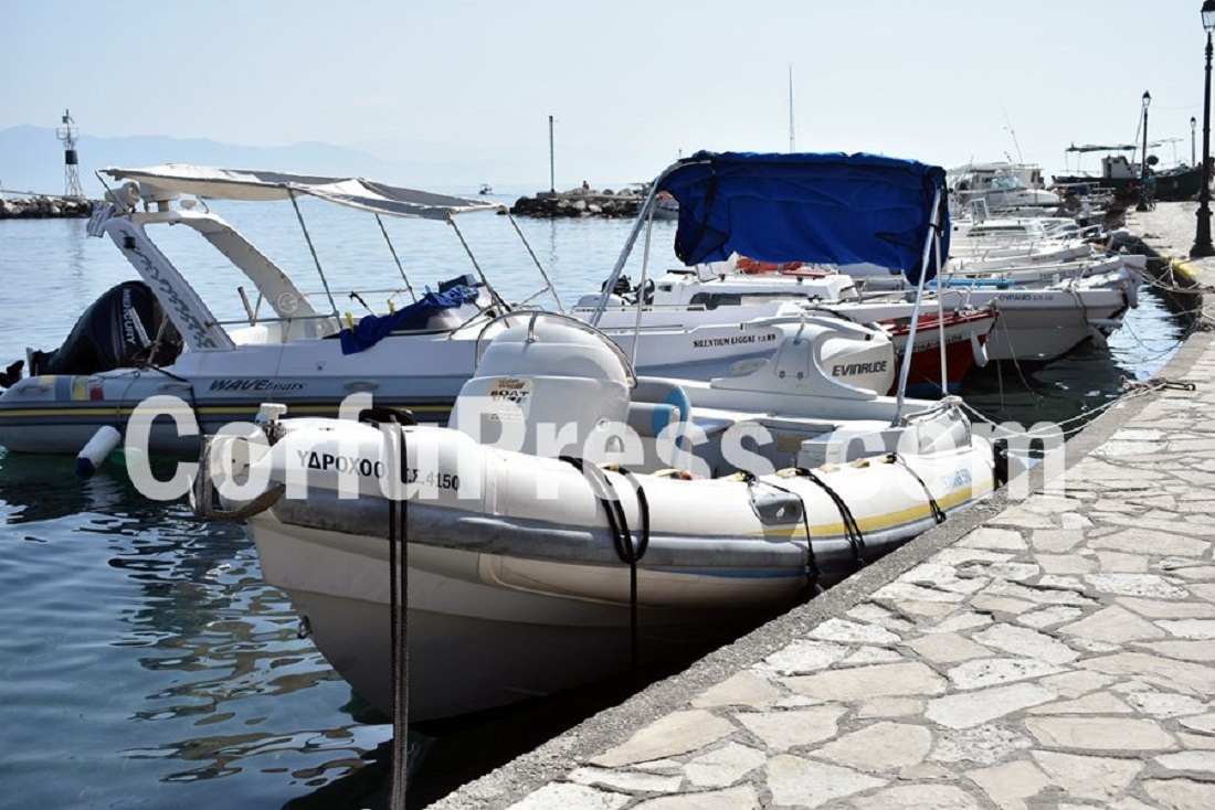 Παξοί: Νέες εικόνες από το σκάφος στο οποίο σκοτώθηκε ο 15χρονος (pics)