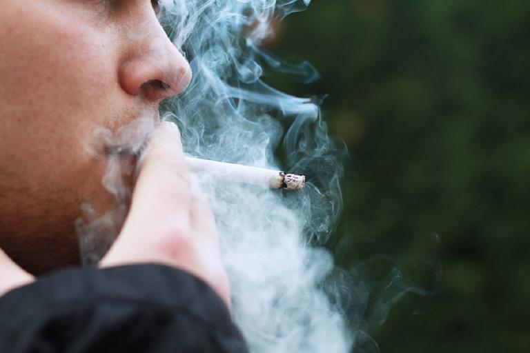Παρίσι: Απαγόρευση του καπνίσματος στα πάρκα