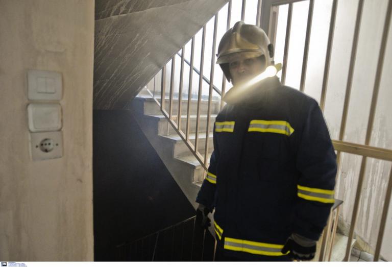 Έκρηξη σε διαμέρισμα στη Νέα Σμύρνη