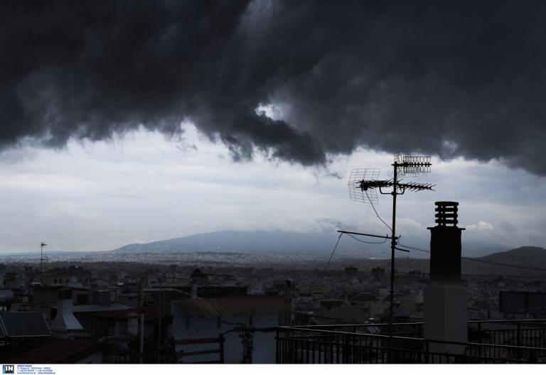 Θεσσαλονίκη: Θρίλερ με 5χρονο – Σκαρφάλωσε σε κεραία