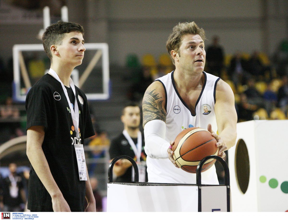 Χολίδης: Επιστρέφει και επίσημα στο παρκέ (pic)