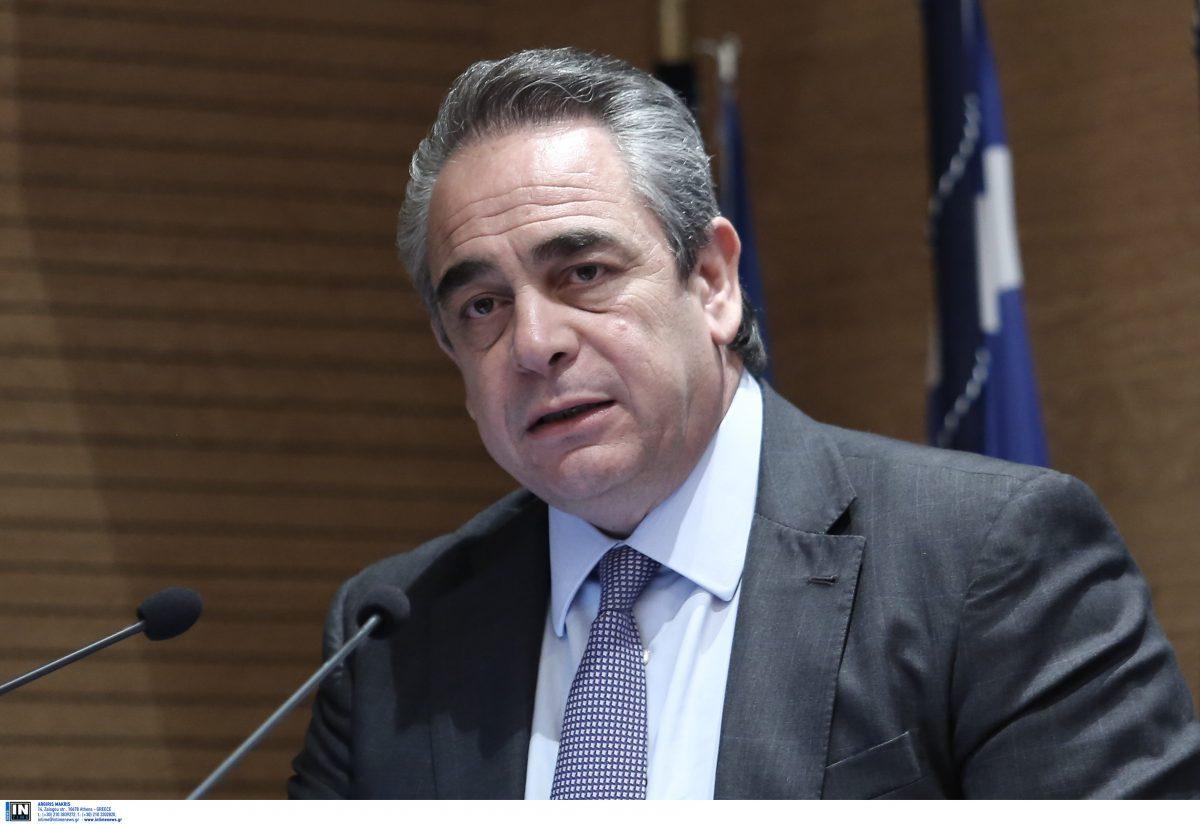 Μίχαλος: «Ναι» στην επαναφορά του κατώτατου μισθού στα 751 ευρώ