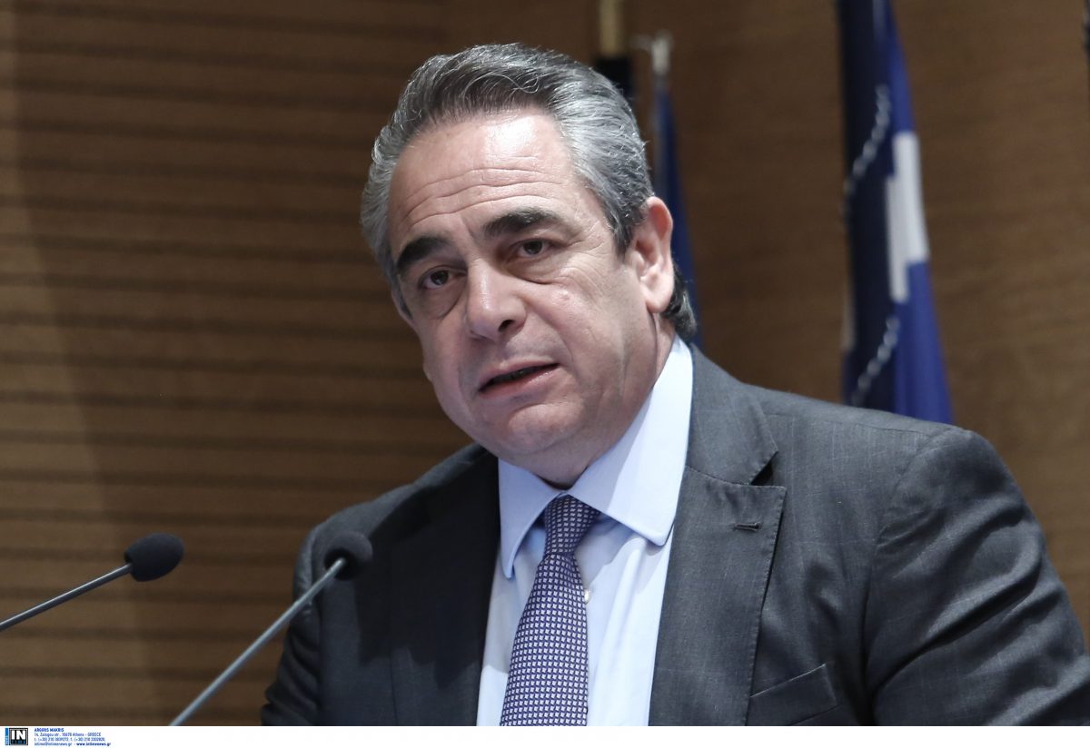 Μίχαλος: «Ναι» στην επαναφορά του κατώτατου μισθού στα 751 ευρώ