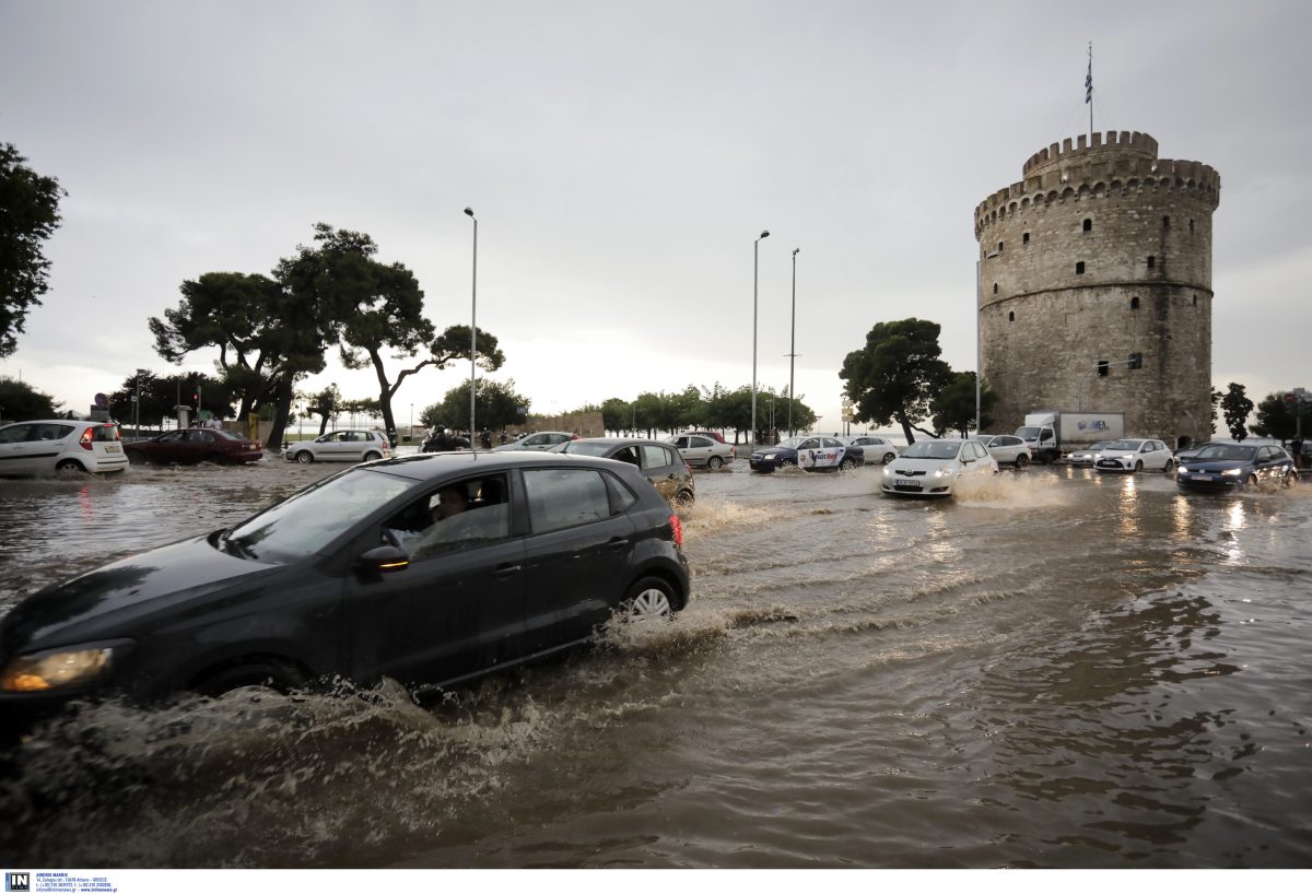 Θεσσαλονίκη: Μεγάλες πλημμύρες στον Πολύγυρο από τον κατακλυσμό (pics)