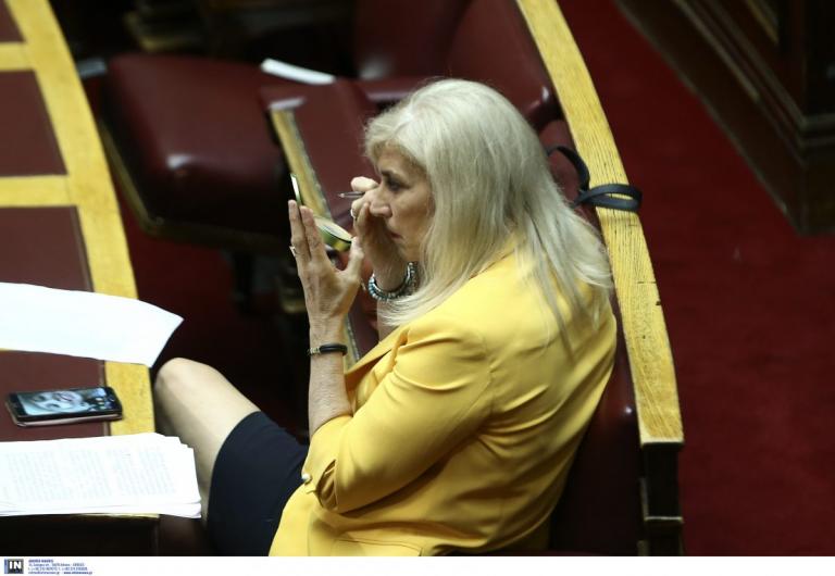 Π@π@ριές παντού!