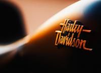 Τραμπ: Tα βάζει με τη Harley – Davidson