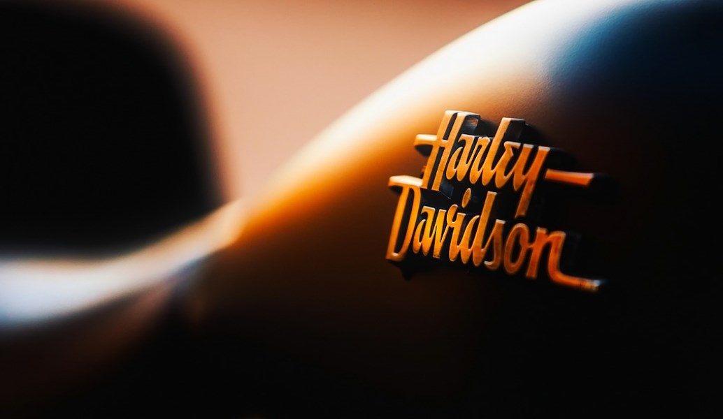 Τραμπ: Tα βάζει με τη Harley – Davidson