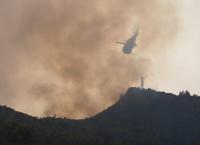 ΦΩΤΙΑ ΤΩΡΑ: Μάχη με τις φλόγες σε δύο μέτωπα στην Ηλεία (vid)