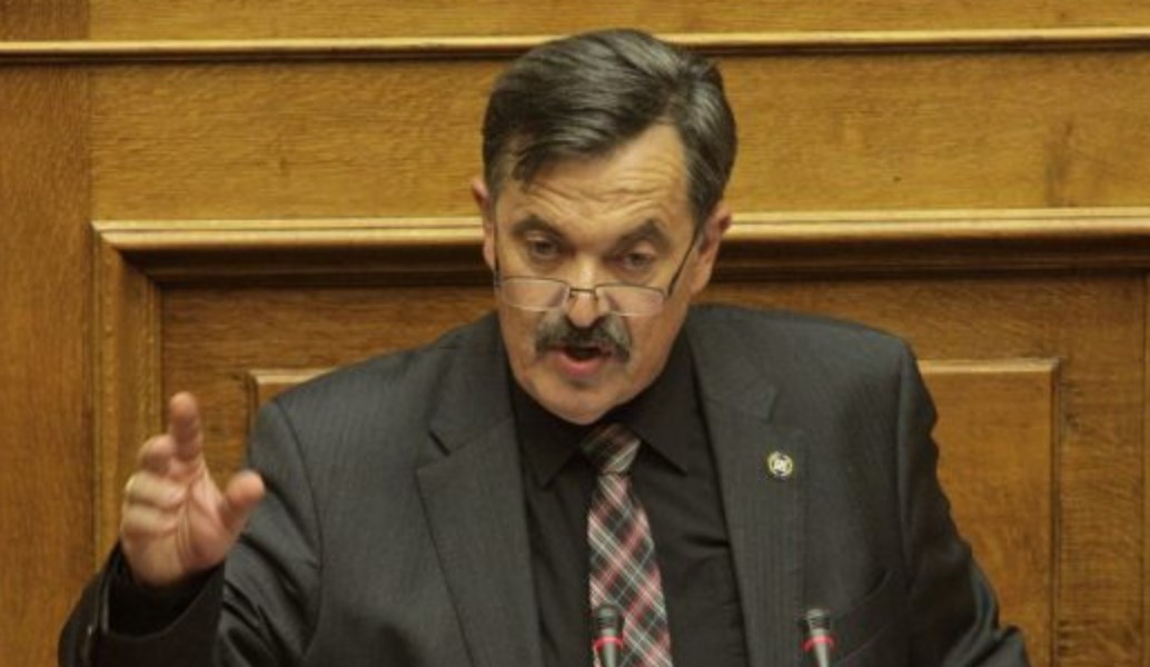 Βουλή: Νέο επεισόδιο με πρωταγωνιστή βουλευτή της Χρυσής Αυγής(vid)