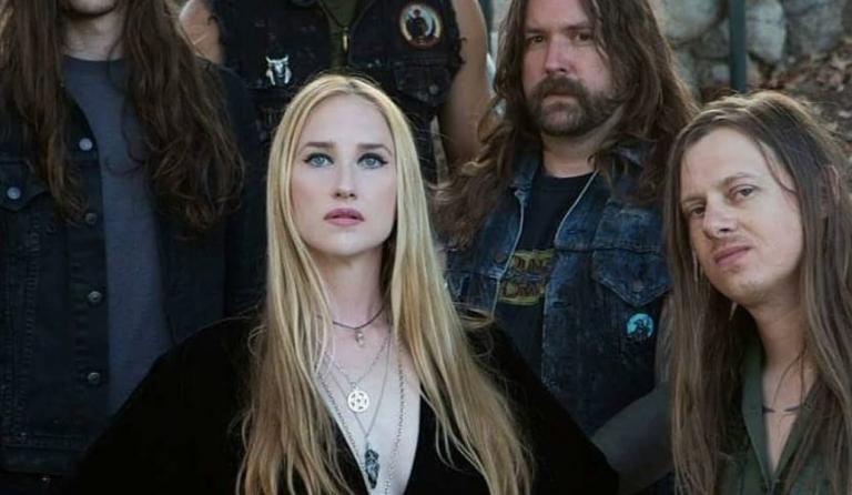 JILL JANUS: Αυτοκτόνησε η τραγουδίστρια των Huntress