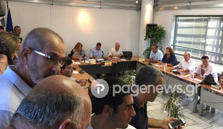 Live: Ολοκληρώθηκε ο Δημοτικό Συμβούλιο Μαραθώνα – Ζητούν την παραίτηση Ψινάκη (vids)