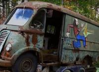 Παλιό tour van των Aerosmith βρέθηκε σε δάσος