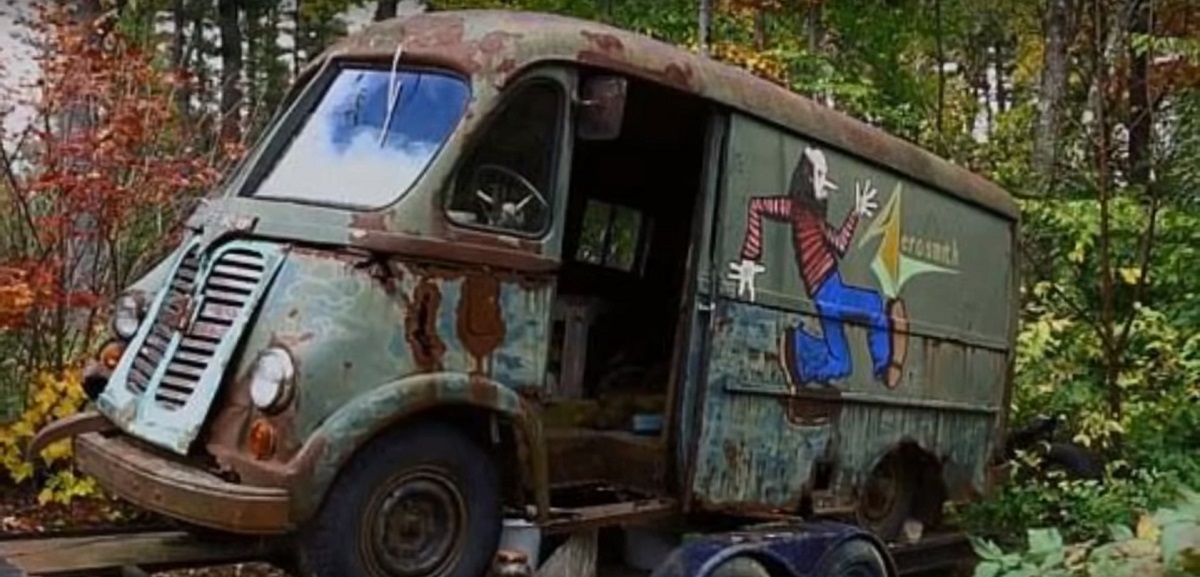 Παλιό tour van των Aerosmith βρέθηκε σε δάσος