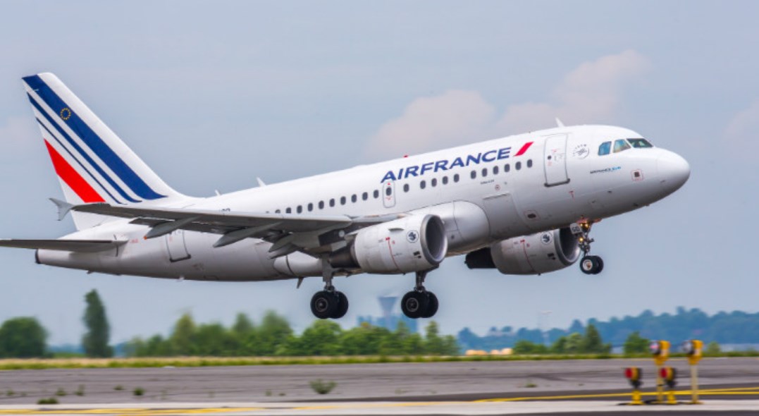 Air France: Σταματάει τα δρομολόγια προς την Τεχεράνη