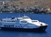 ANDROS JET: Προσάραξε σε αβαθή με 46 επιβάτες