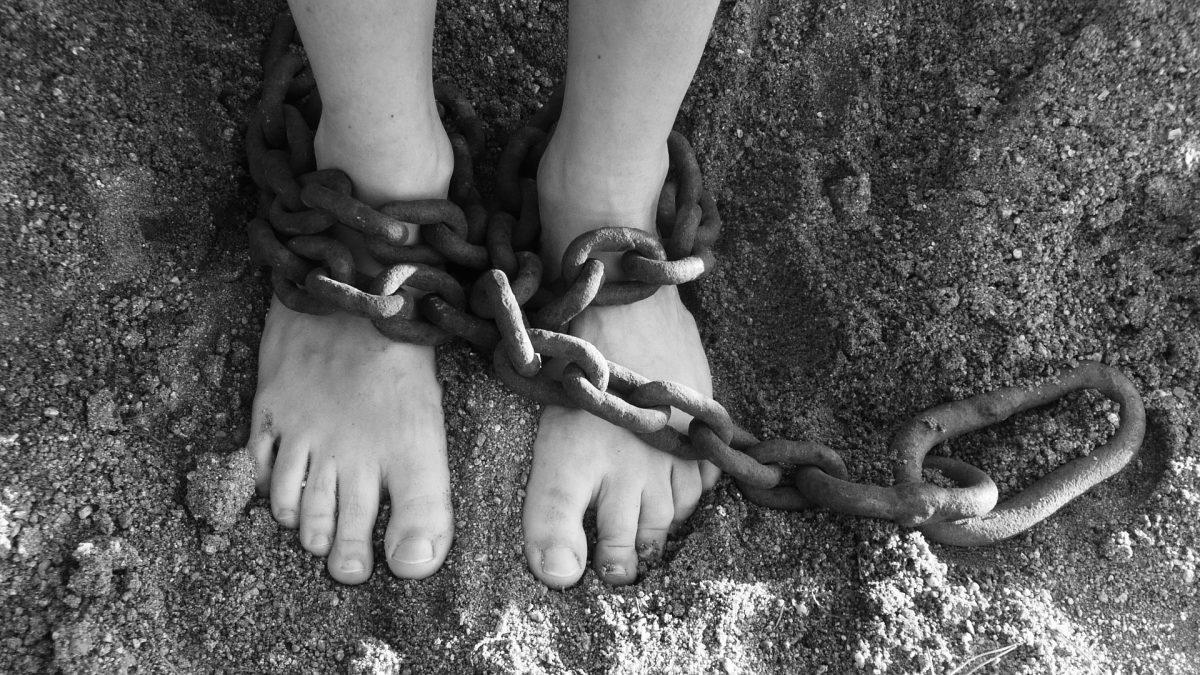 Λονδίνο: Φόβοι για σκάνδαλο μεγατόνων – Παιδιά σκλάβοι δουλεύουν σε παράνομες φυτείες κάναβης
