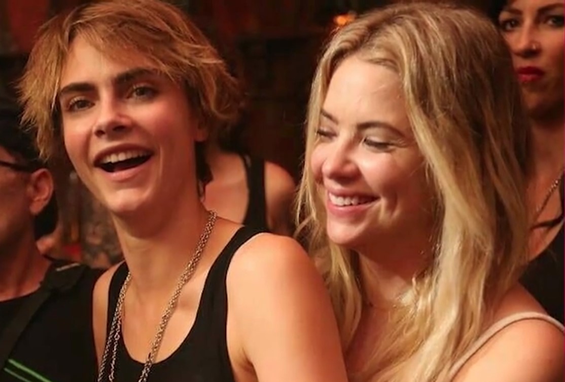 Ζευγάρι η Κάρα Ντελεβίν και η Άσλι Μπένσον;